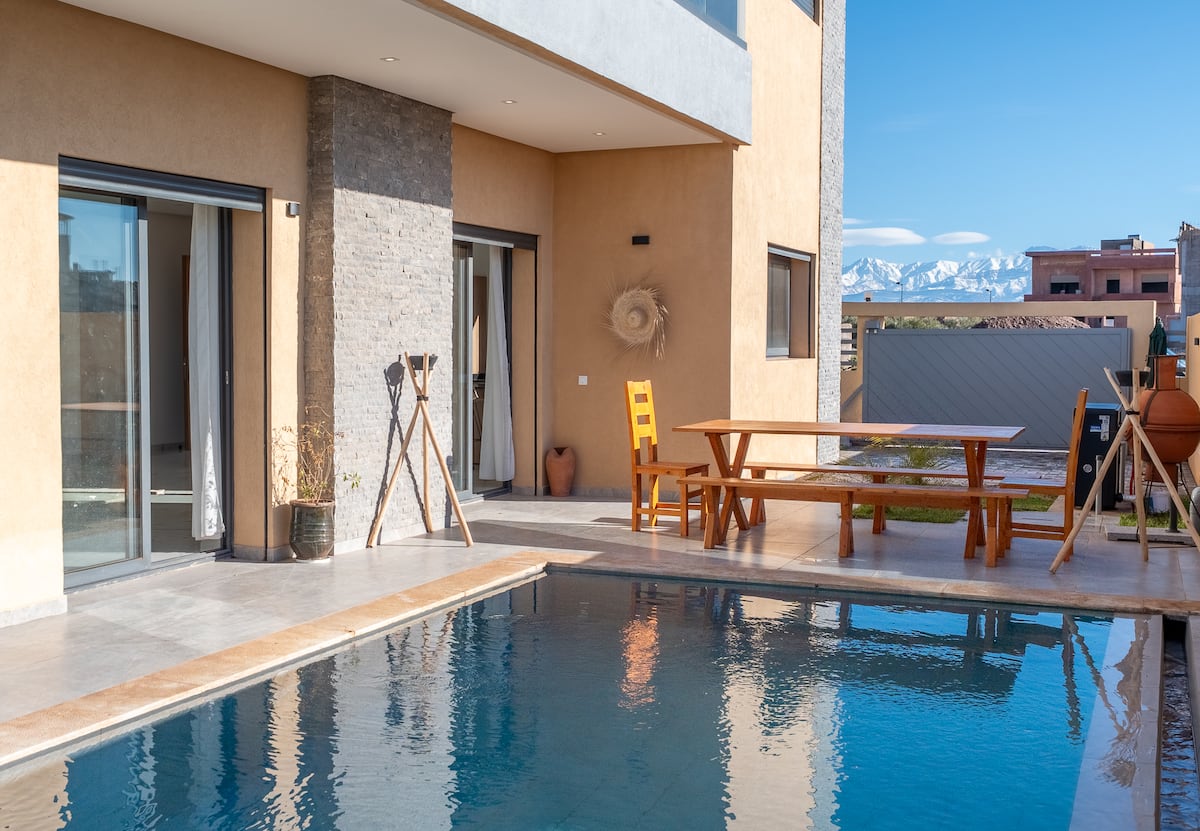 Villa terrace, pool and Atlas Mountain view
